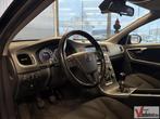 Volvo V60 1.6 T3 Kinetic | Climate | Cruise | Navi |, Auto's, Volvo, Zwart, Zwart, 155 g/km, Traction-control