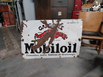 Goed geleefd Mobiloil emaille bord uit 1925 beschikbaar voor biedingen