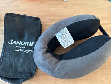 Reiskussen voor kinderen - zo goed als nieuw - Sandini beschikbaar voor biedingen