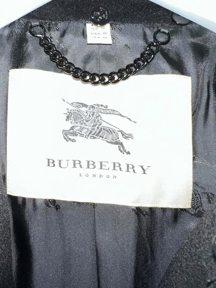 Prachtige Burberry mantel, Kleding | Dames, Jassen | Winter, Zo goed als nieuw, Ophalen