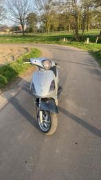 Piaggio, Fietsen en Brommers, Scooters | Piaggio, Ophalen of Verzenden, Zo goed als nieuw, Fly