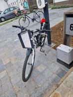 Grote jongens fiest, Enlèvement