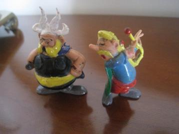 ASTERIX uderzo 2 figurines BD  année 60