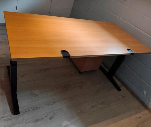 In hoogte verstelbaar bureau met ladeblok, Huis en Inrichting, Bureaus, Zo goed als nieuw, Bureau, In hoogte verstelbaar, Ophalen