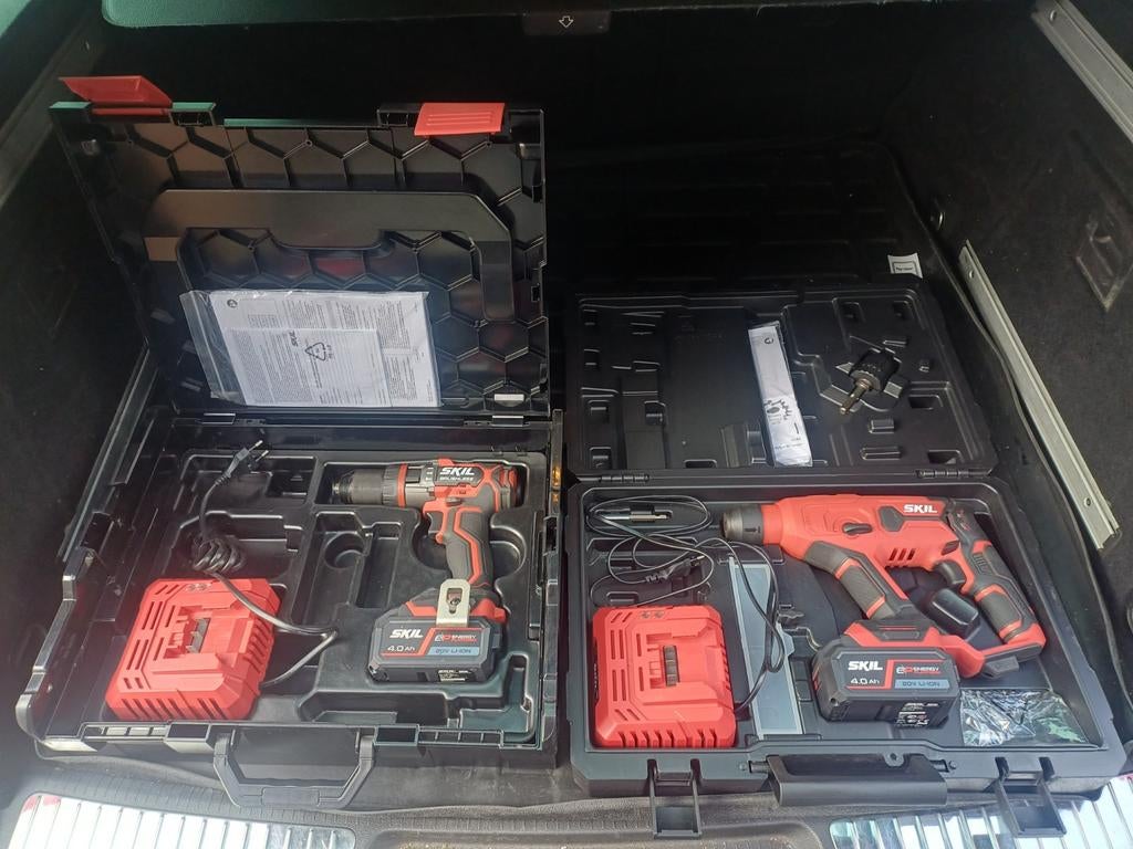 Lot de deux machines Skil (visseuse et foreuse)quasi neuves, Bricolage & Construction, Outillage | Foreuses, Comme neuf, Foreuse et Perceuse