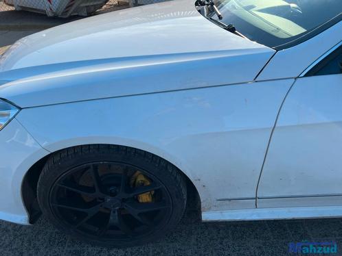 MERCEDES E KLASSE W212 wit 149 Links voorscherm 2009-2013, Auto-onderdelen, Carrosserie, Mercedes-Benz, Gebruikt