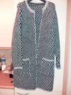 Belle veste en point crochet fixe l, Enlèvement ou Envoi, Taille 38/40 (M), Gris