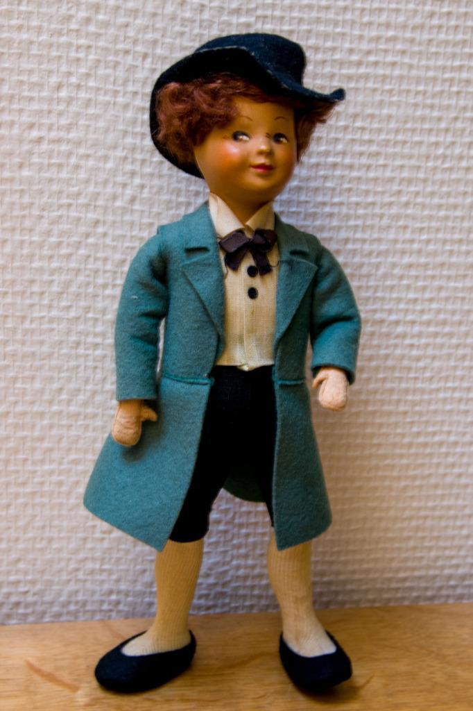 Poupée autrichienne vintage en feutrine et porcelaine, Verzamelen, Poppen, Gebruikt, Pop, Ophalen of Verzenden