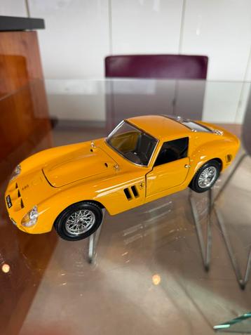 Rare 1:18 Ferrari 250 GTO 1962 jaune made in Italy beschikbaar voor biedingen