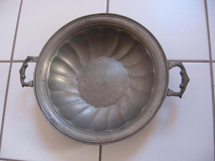 Twee tinnen voorwerpen, Antiek en Kunst, Antiek | Tin, Ophalen of Verzenden