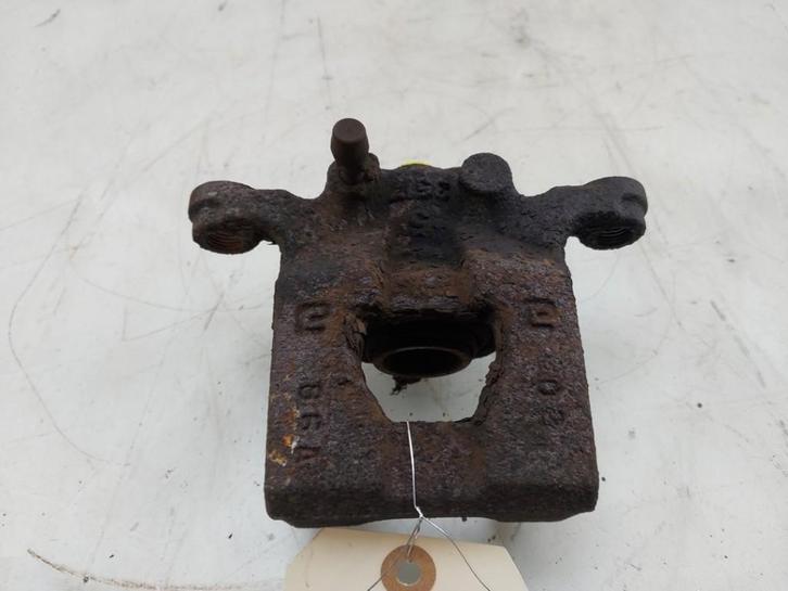 REMKLAUW LINKS ACHTER Nissan Qashqai (J10) (|44011EM11A|), Auto-onderdelen, Remmen en Aandrijving, Nissan, Gebruikt