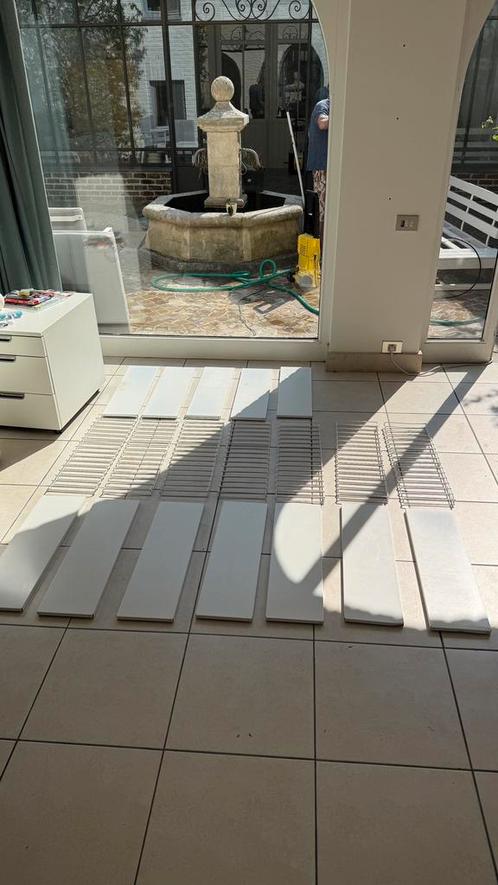 Witte Tomado rekken - 14 planken & 8 leggers (50% korting ), Huis en Inrichting, Woonaccessoires | Wandplanken en Boekenplanken