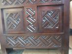 Congolese houten koffer, Ophalen