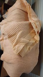 Deken (wol) zalmroze, Enlèvement, Couverture