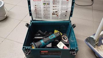 Makita DTM51 Multitool zaagmachine beschikbaar voor biedingen
