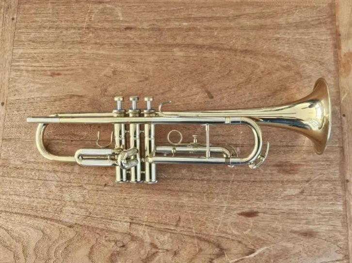 Trompette en Sib Amati Kraslice ATR-203, Musique & Instruments, Instruments à vent | Trompettes, Utilisé, Trompette en si bémol