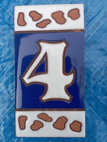 huisnummer terracotta beschikbaar voor biedingen