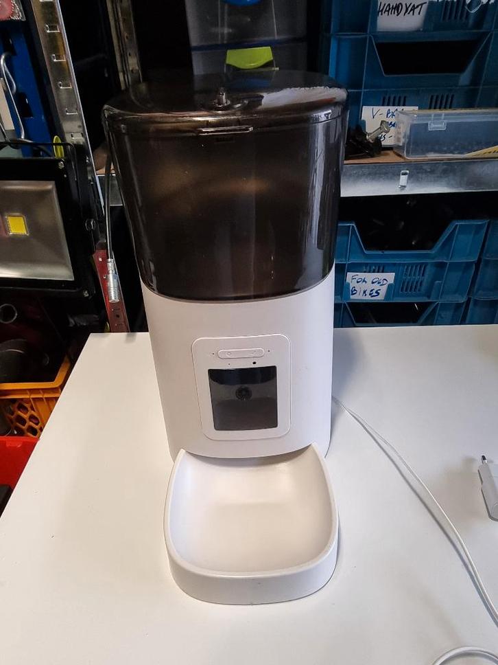 Bome voerautomaat voor katten en honden met Wifi, Animaux & Accessoires, Nourriture & Abreuvoirs pour chats, Comme neuf, Automatiquement