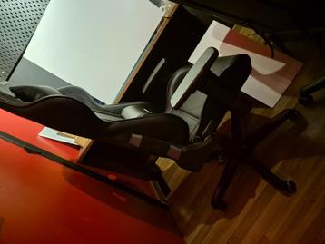 Gaming stoel beschikbaar voor biedingen