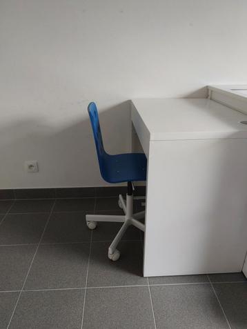 kinderbureau+ stoel beschikbaar voor biedingen