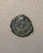 Ancienne pièce romaine en bronze type Constantine VICTOR, Timbres & Monnaies, Enlèvement ou Envoi