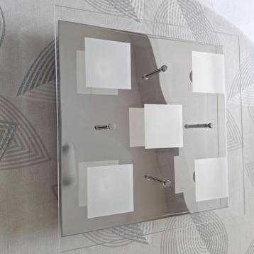 plafondverlichting beschikbaar voor biedingen