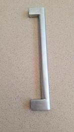 13 kastgrepen inox 21cm lang (19cm tssn vijzen) 3,5cm diep, Ophalen, Zo goed als nieuw, Inox