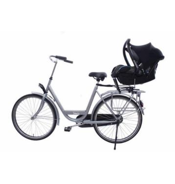 Baby mee op de fiets beschikbaar voor biedingen