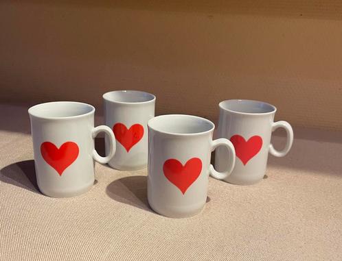 4 tasses (expresso) en porcelaine EPIAG blanc coeur rouge, Maison & Meubles, Cuisine | Vaisselle, Comme neuf, Tasse(s) et/ou soucoupe(s)