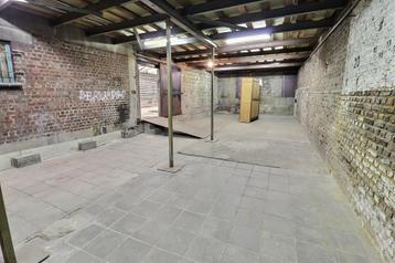 Garage à louer à Châtelet beschikbaar voor biedingen