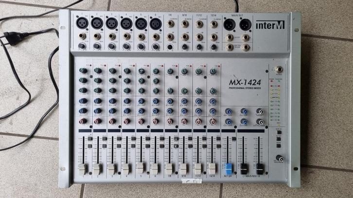 Mengpaneel, Muziek en Instrumenten, Mengpanelen, Zo goed als nieuw, 10 tot 20 kanalen, Microfooningang, Ophalen