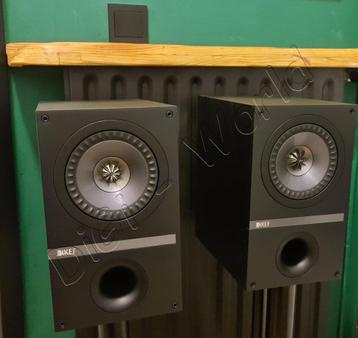 KEF Q100 in de elegante kleur Black ash beschikbaar voor biedingen
