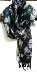 Sjaal dames of girls - Art of the Scarf, the Rack, Art of the scarf, the rac, Ophalen of Verzenden, Zo goed als nieuw, Sjaal