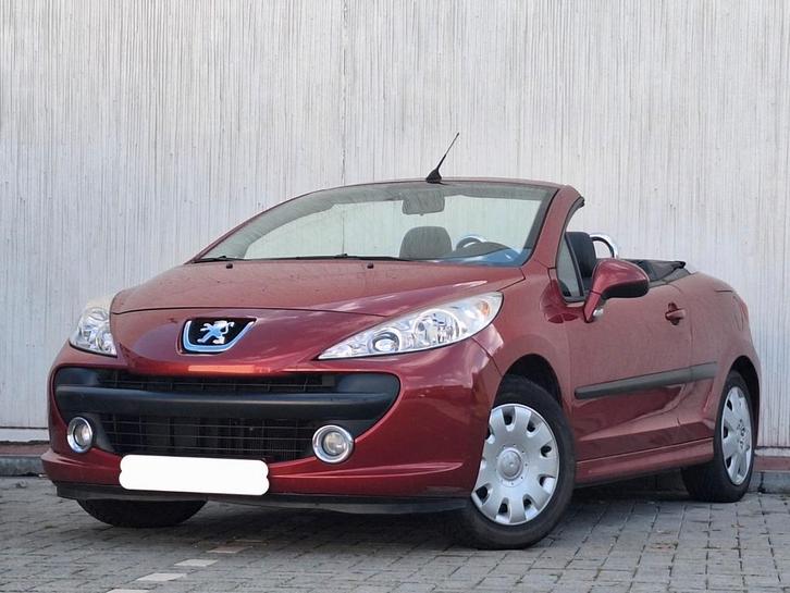 Peugeot 207cc 1.6i/ 98.000km/ Volledig boek/ EURO 4/ESSENCE, Auto's, Peugeot, Bedrijf, Radio, Benzine, Euro 4, Cabriolet, Handgeschakeld