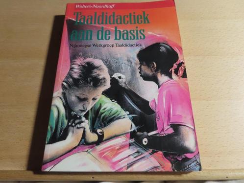 Taaldidactiek aan de basis - Nijmeegse Werkgroep Taaldidacti, Boeken, Studieboeken en Cursussen, Zo goed als nieuw, Niet van toepassing