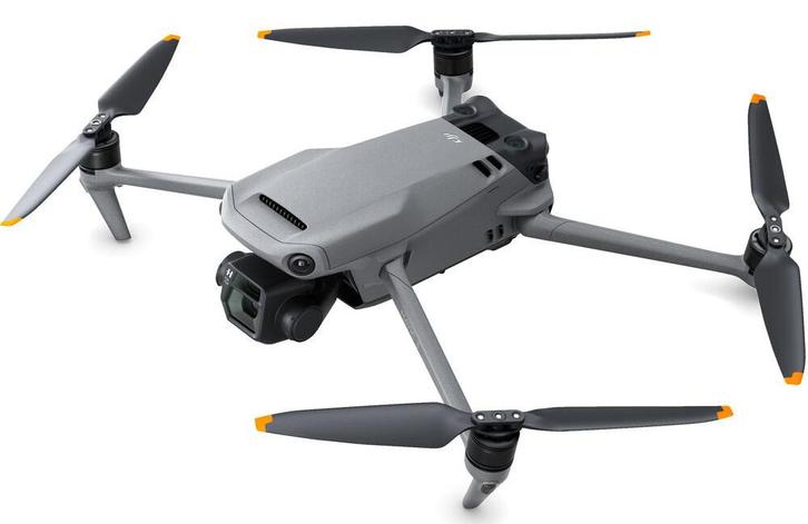 DJI Mavic 3 Fly More Combo, Hobby en Vrije tijd, Modelbouw | Radiografisch | Helikopters en Quadcopters, Zo goed als nieuw, Quadcopter of Multicopter