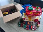 Parkeergarage Chicco + doos auto’s, Kinderen en Baby's, Ophalen, Zo goed als nieuw