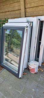 3x antraciet pvc ramen + electr. rolluiken en vliegenraam, Doe-het-zelf en Bouw, Ophalen, Gebruikt