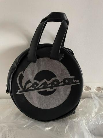 Vespa handtas van het merk Vespa. beschikbaar voor biedingen