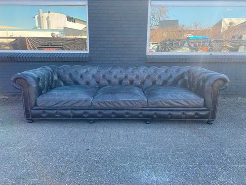 XXL Chesterfield bank vintage zwart GRATIS GELEVERD, Huis en Inrichting, Zetels | Voetbanken en poefs, Leer, Ophalen of Verzenden