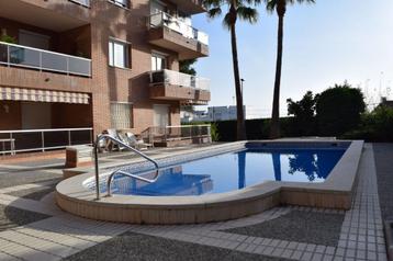 SALOU (CAP): APPT. ZEEZICHT 4/5 pers. + ZWEMBAD + GARAGE !!! beschikbaar voor biedingen