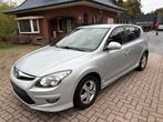 Hyundai i30 1.6 diesel 2011, Auto's, Euro 5, Stof, Zwart, Bedrijf