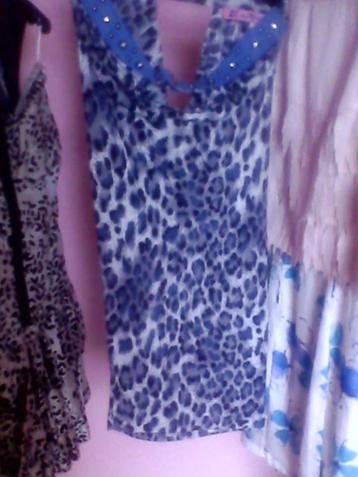 jurk blauw beschikbaar voor biedingen