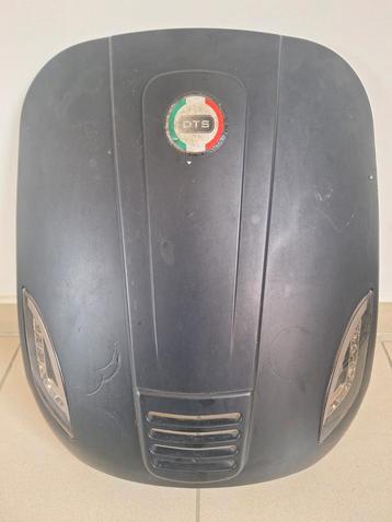 Voor kap met led knipperlichten gts toscana milano btc  beschikbaar voor biedingen