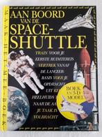 Boek Space Shuttle en model, Nieuw, Carole Stott, Ophalen, Overige onderwerpen