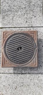 2 nieuwe gietijzeren putdeksels diameter 250 mm, Enlèvement, Neuf