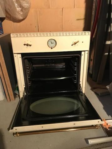 Smeg elektrische inbouw oven beschikbaar voor biedingen