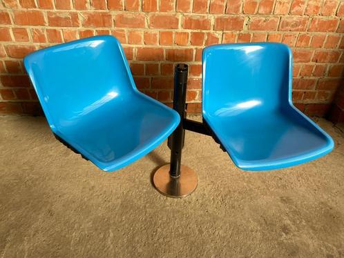 Vintage Tecno swivel chair 1970s Italy kantinestoel design, Maison & Meubles, Chaises, Utilisé, Deux, Synthétique, Métal, Bleu