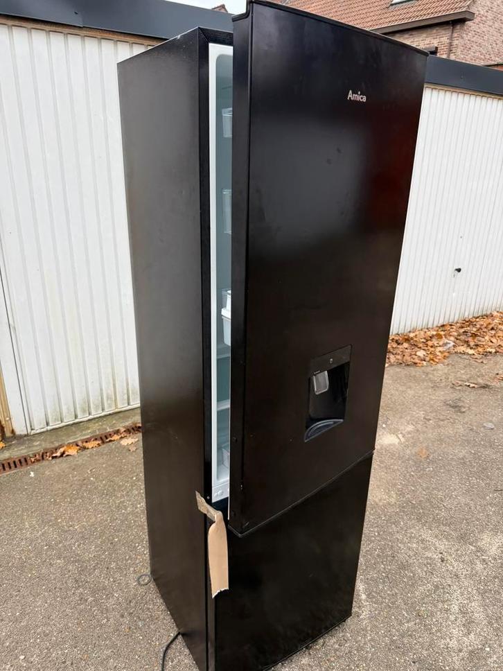 Amica koel-vriescombinatie met waterdispenser werkt perfect, Elektronische apparatuur, Koelkasten en IJskasten, Zo goed als nieuw