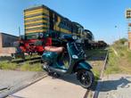 Vespa et4 125cc, Fietsen en Brommers, Ophalen, Zo goed als nieuw